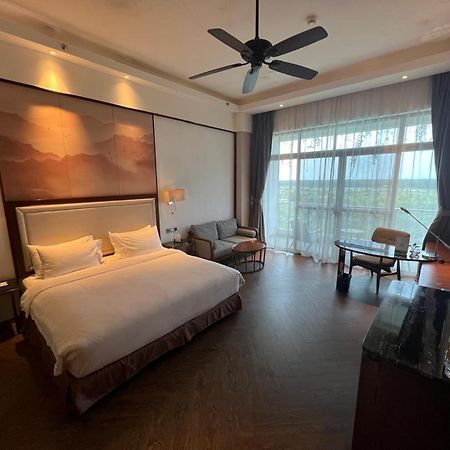 Forest City Golf Hotel Nusajaya  Exterior photo