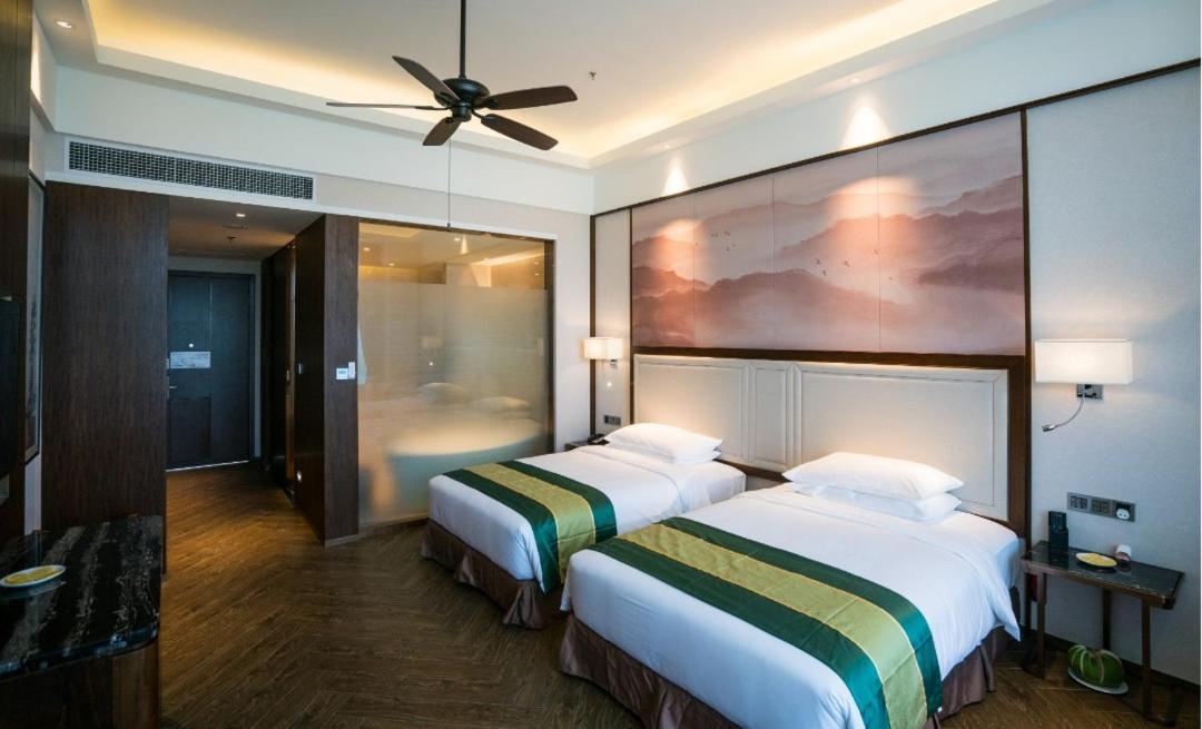 Forest City Golf Hotel Nusajaya  Exterior photo